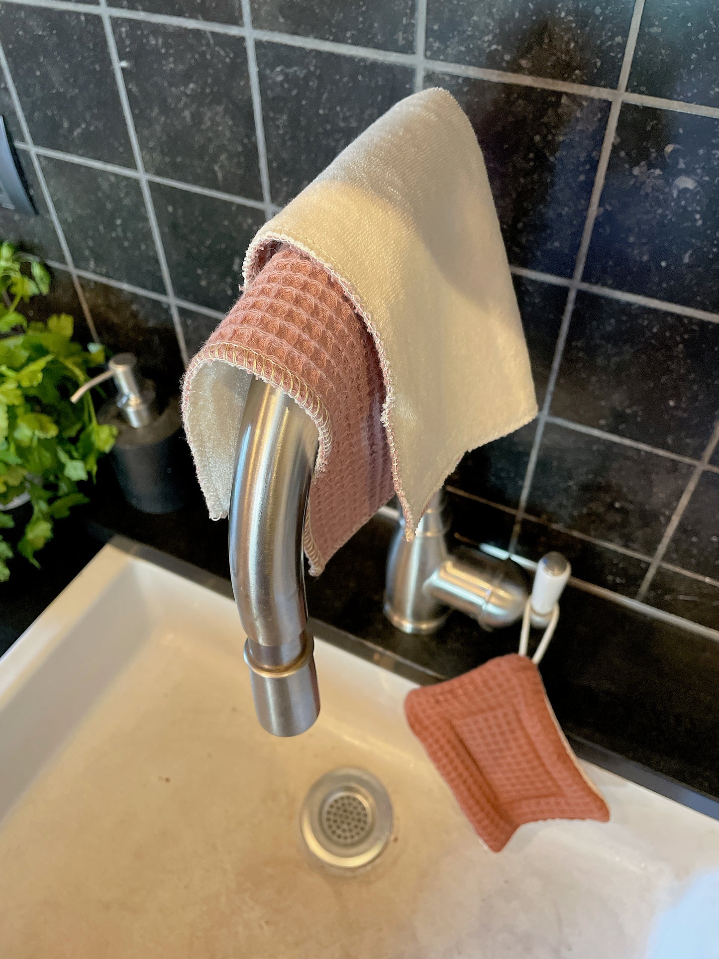 Essuie-tout lavable en coton bio double-face (nid d'abeille et éponge) x 2