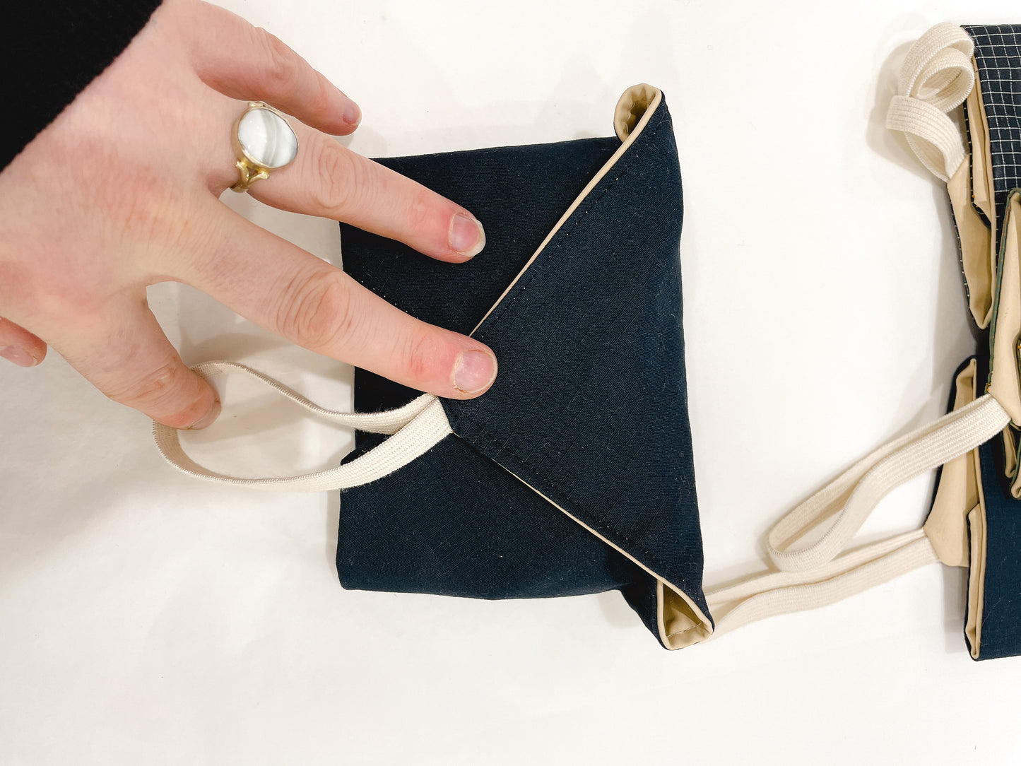 Porte-savon nomade, pour savon et shampoing solide