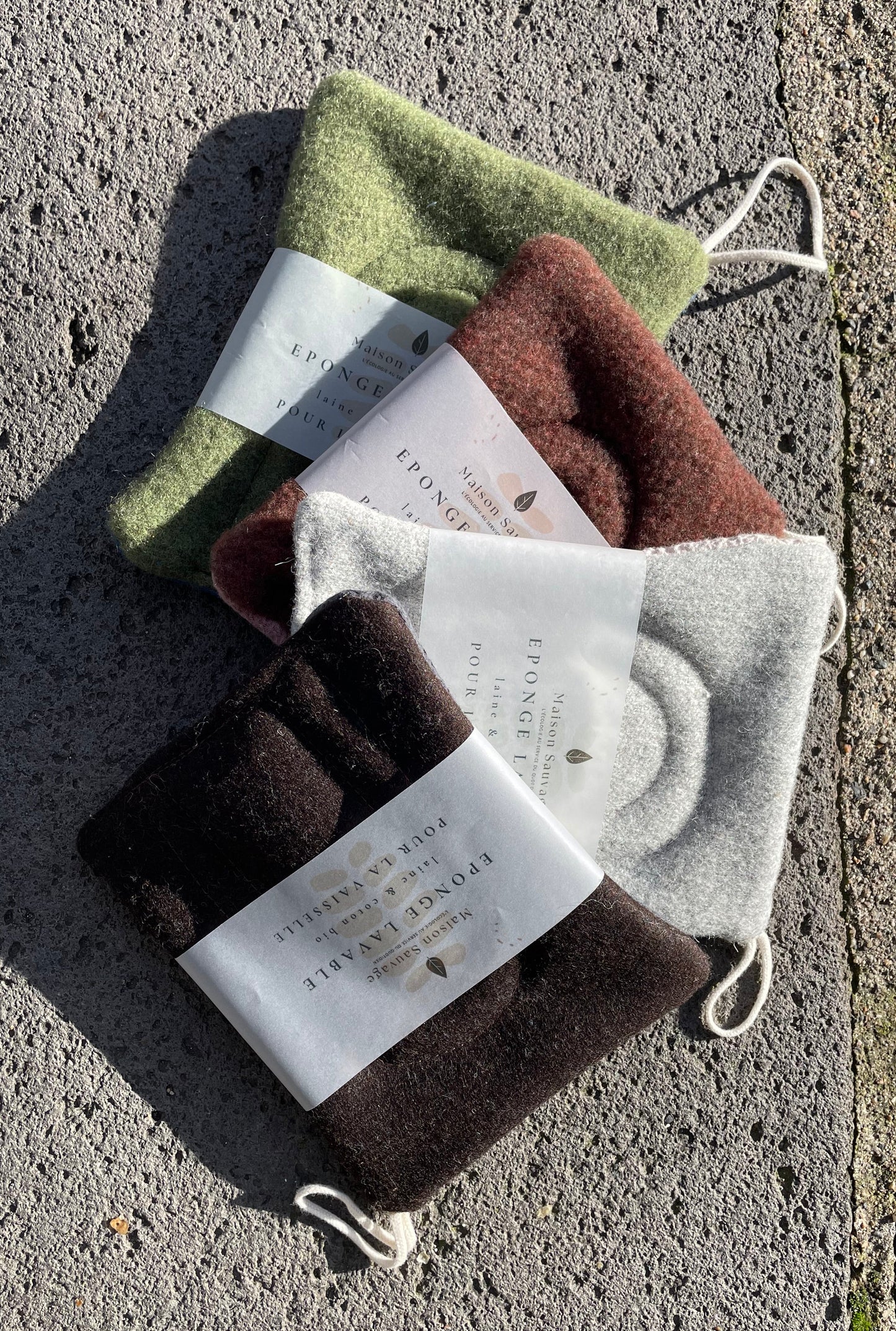 Eponge lavable bio pour la vaisselle avec un côté en laine