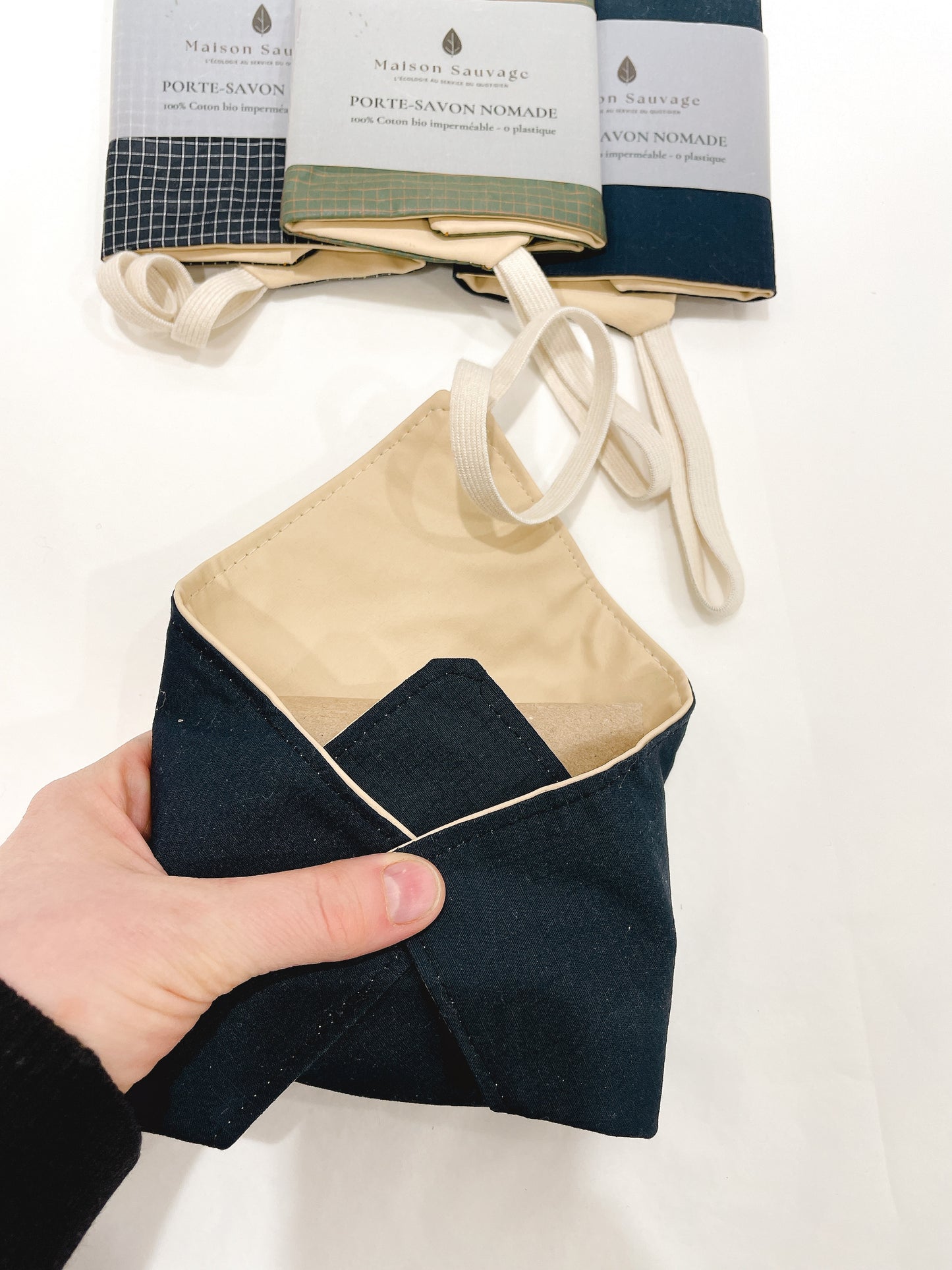 Porte-savon nomade, pour savon et shampoing solide