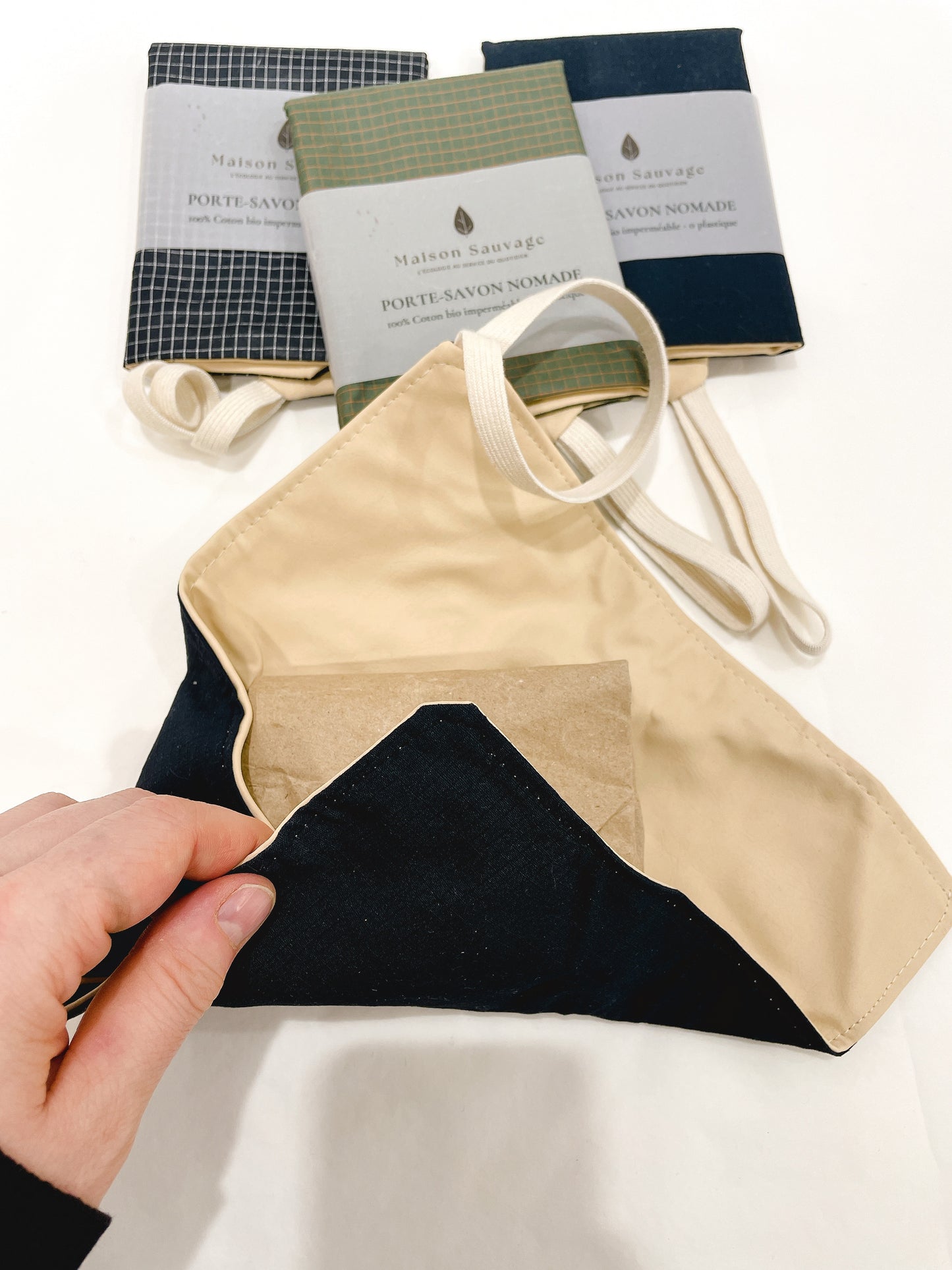 Porte-savon nomade, pour savon et shampoing solide