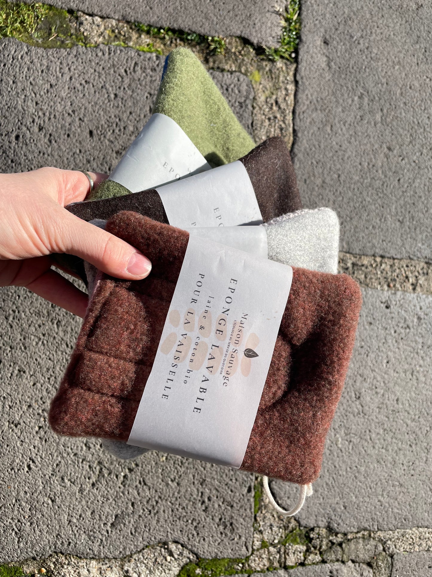 Eponge lavable bio pour la vaisselle avec un côté en laine